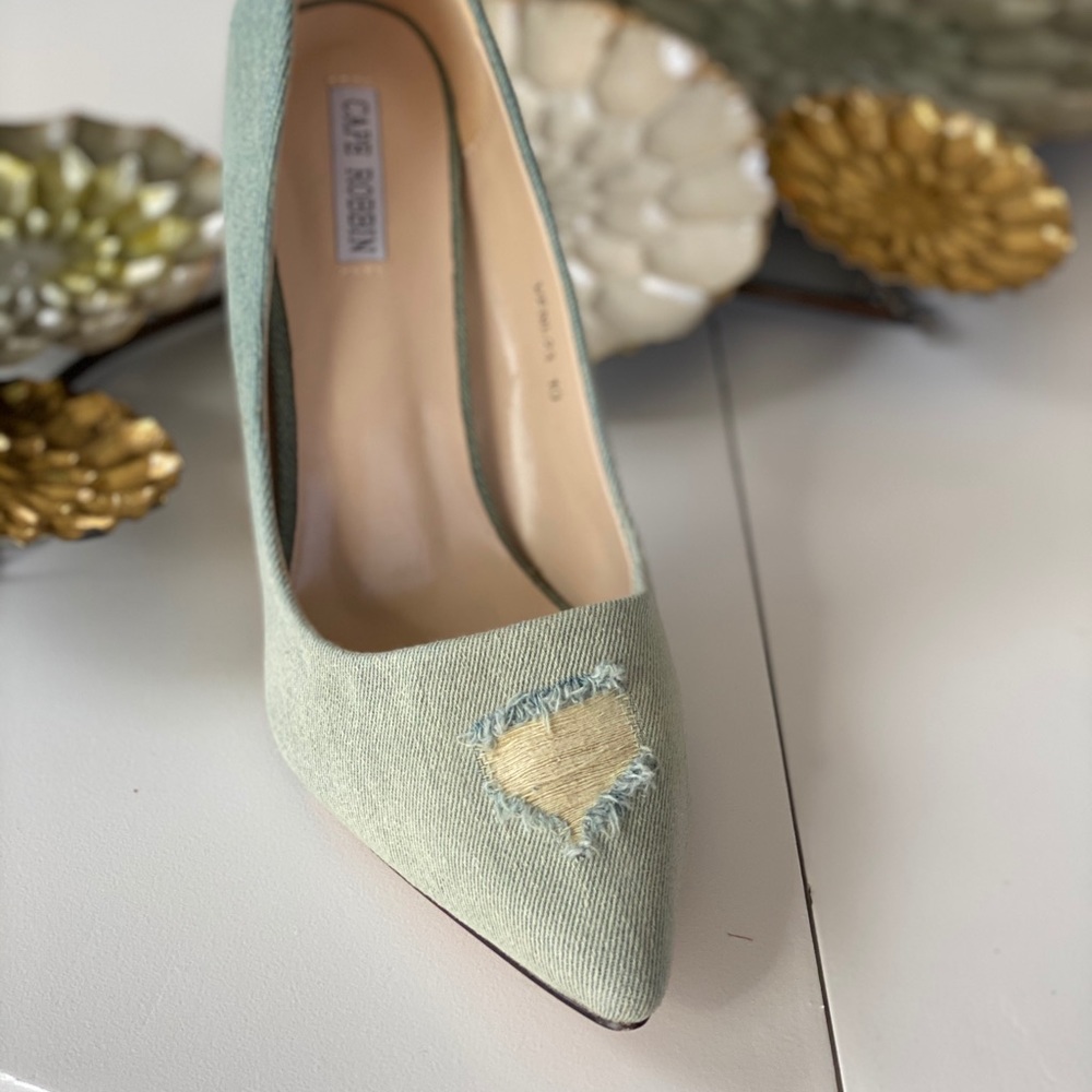 Pumps - Picture 2 of 4